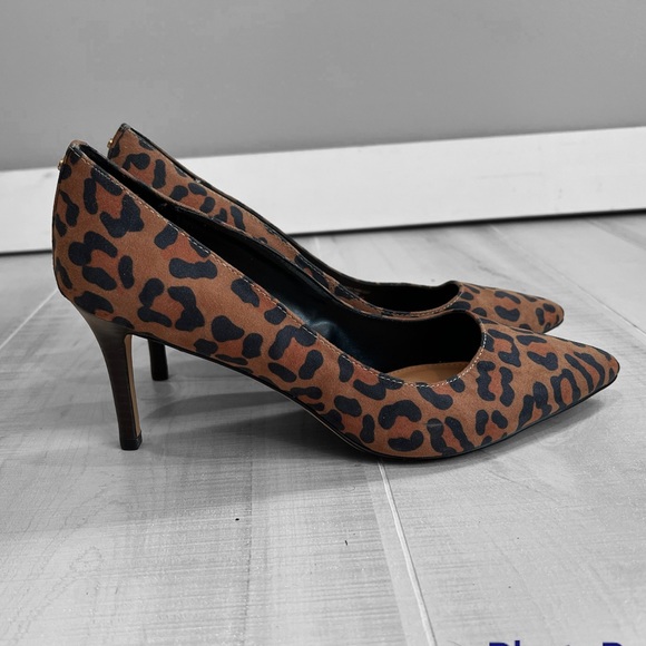 BCBG marci leopard print heels - Picture 2 of 8
